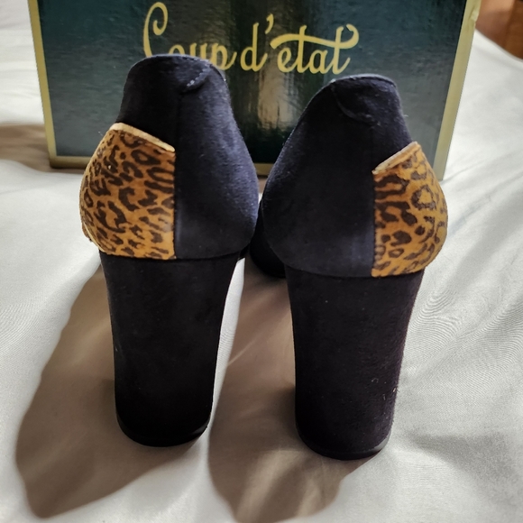 Coup d' etat Vintage Leather Black Suede Pumps w/Jeweled Eyed Leopards Size 8.5 - Picture 5 of 9